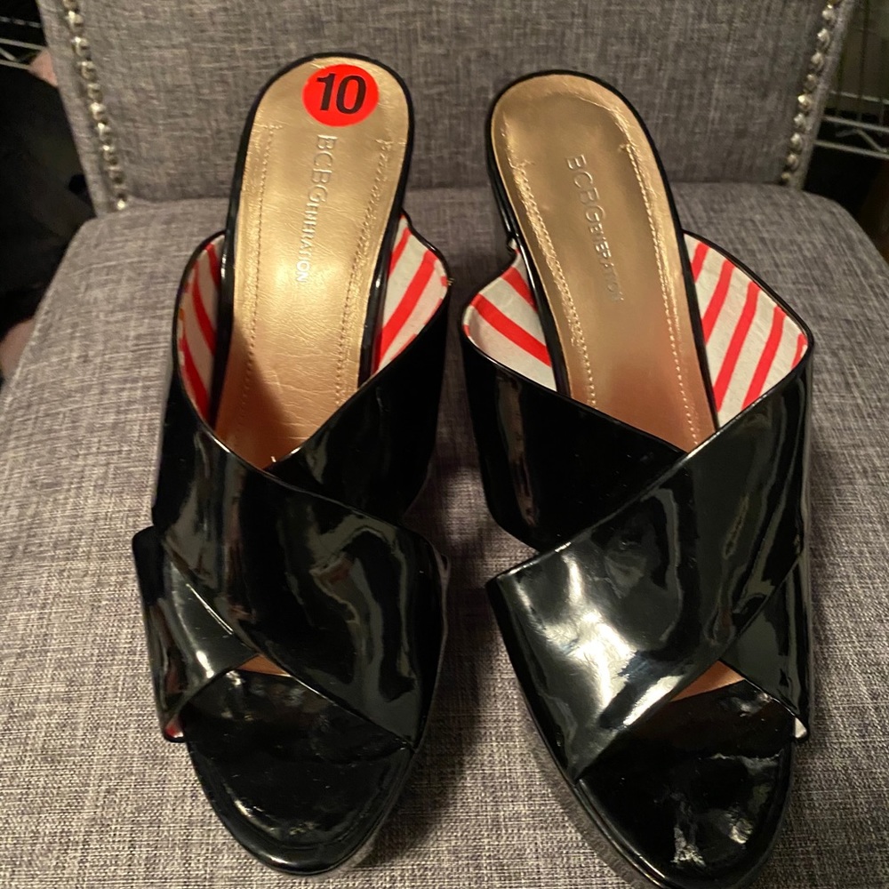 BCBG wedges
